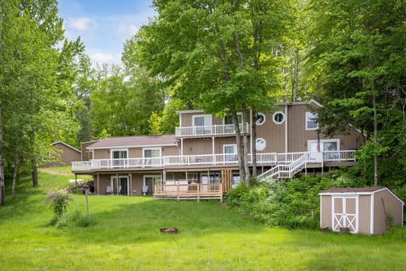 Lakeside Retreat | Hot Tub, Kayak, Arcade, Pontoon
